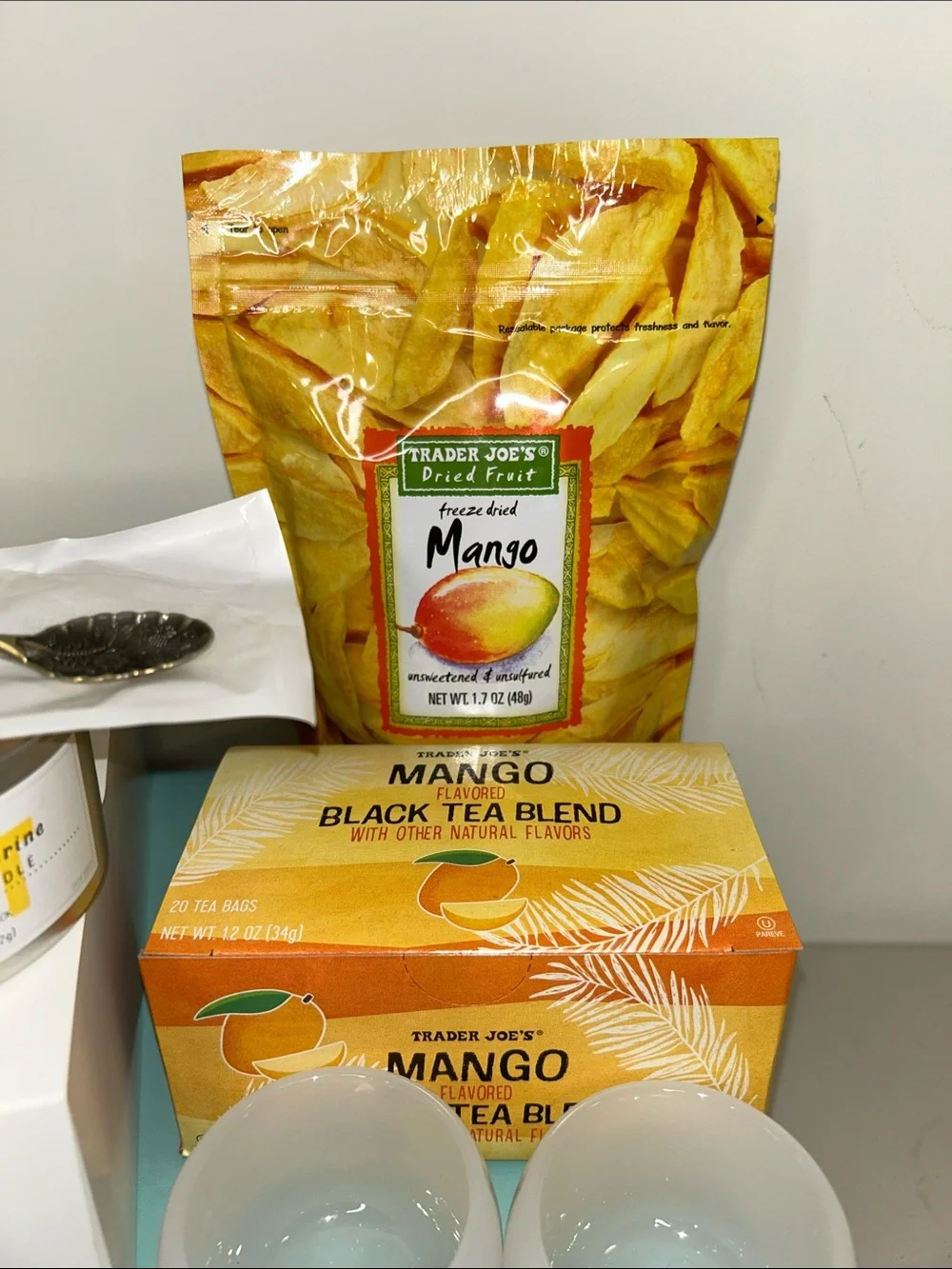 Everything Mango Box with Calcite Stone Tea Cups & Green Chalcedony Spoon NIB